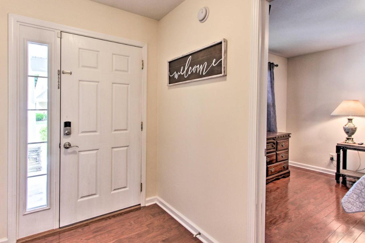 Home With Community Pool - 2 Miles To The Island! Pigeon Forge Luaran gambar