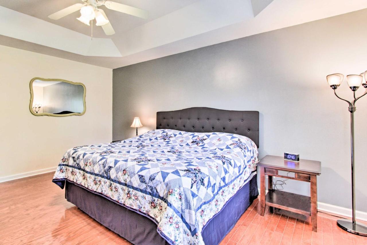 Home With Community Pool - 2 Miles To The Island! Pigeon Forge Luaran gambar