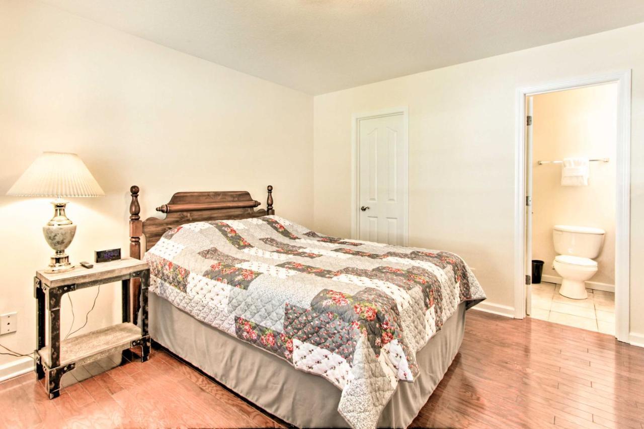 Home With Community Pool - 2 Miles To The Island! Pigeon Forge Luaran gambar