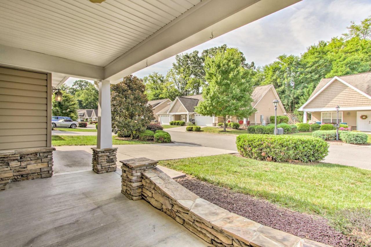 Home With Community Pool - 2 Miles To The Island! Pigeon Forge Luaran gambar
